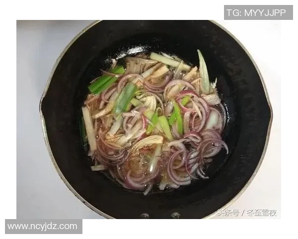 哪个足球明星对面条情有独钟他的美食偏好让人惊讶