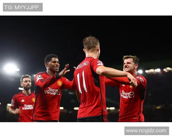 曼联主场迎战加拉塔萨雷决战欧冠小组赛激战正酣